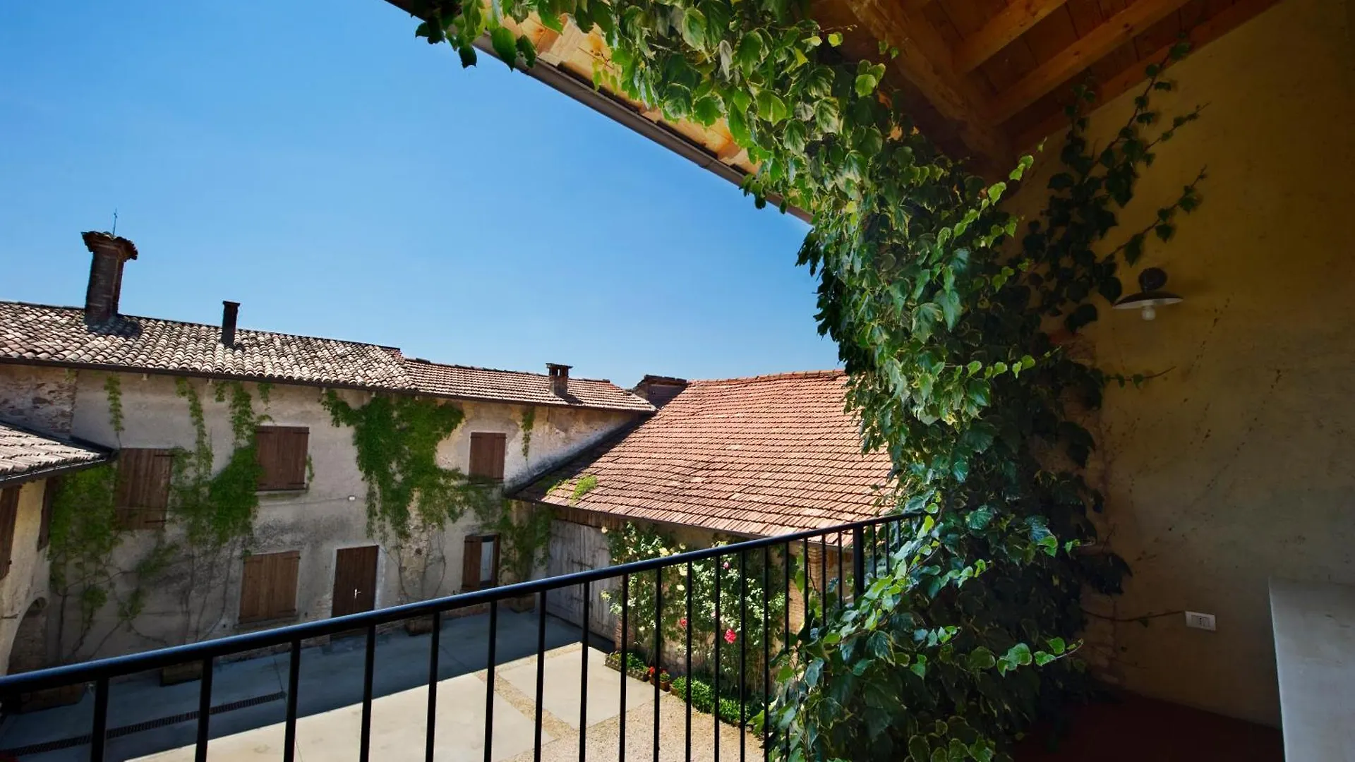 Borgo San Donino Guest House Desenzano del Garda