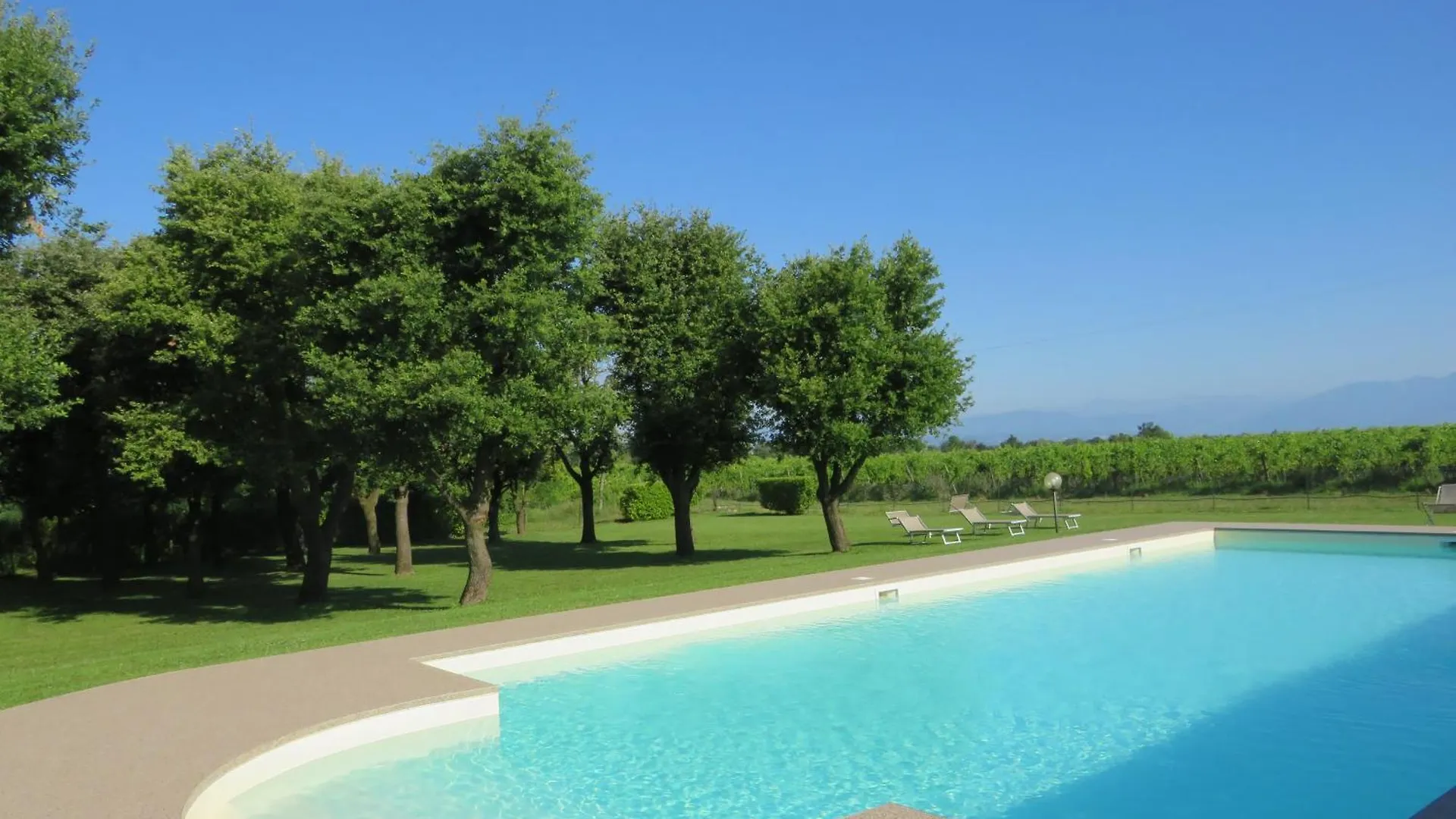 Borgo San Donino Guest House Desenzano del Garda 0*,  Italy