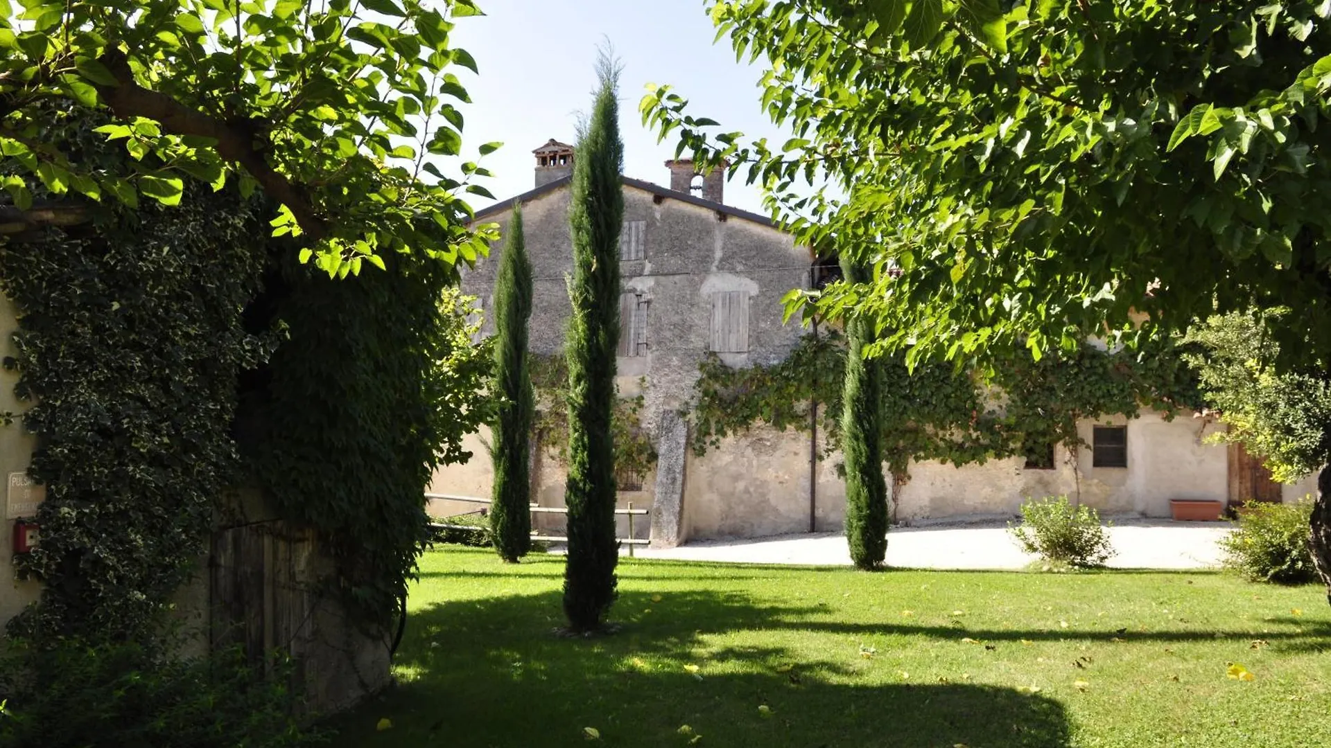 Country house Borgo San Donino Guest House Desenzano del Garda Italy