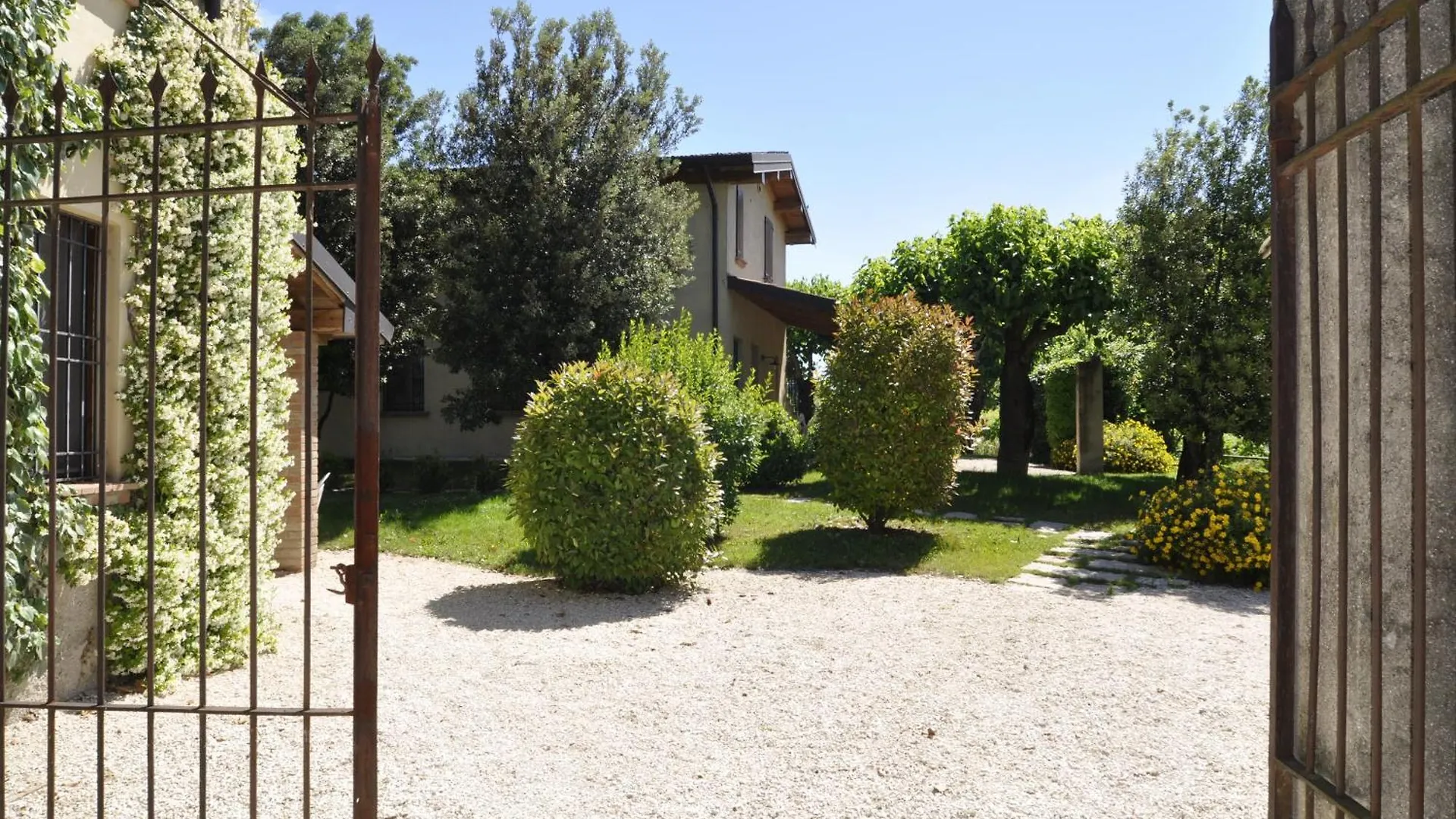 Borgo San Donino Guest House Desenzano del Garda Italy