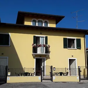 Esmera Apartment